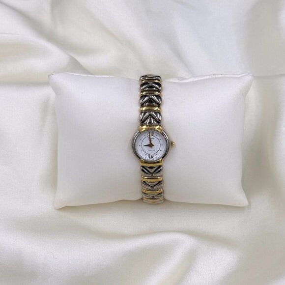 Vintage 90s Two Tone Watch Dainty Bracelet Classic Feminine Old Money Aesthetic - Picture 3 of 6
